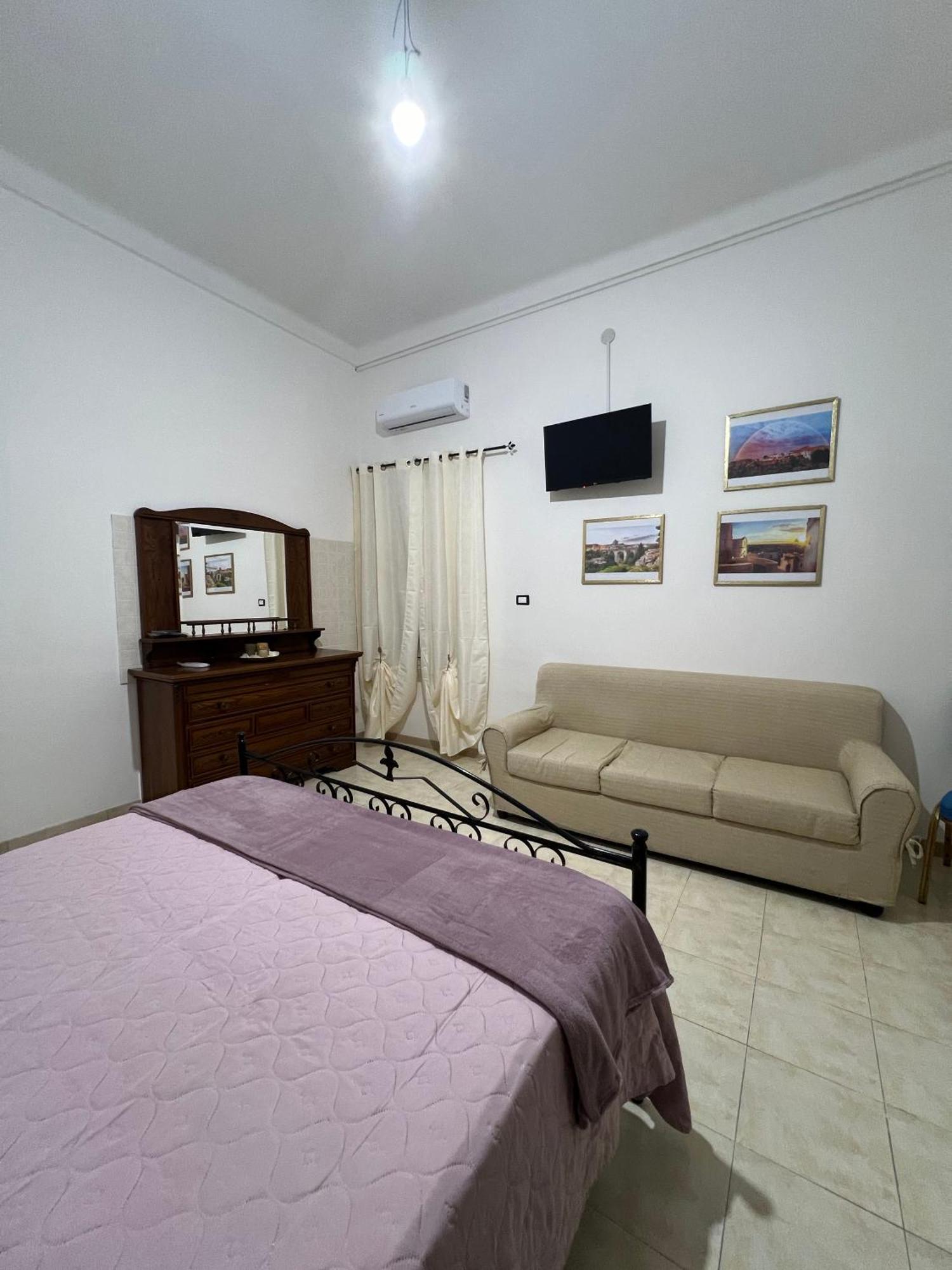 B&B Massafra Nella Tebaide ภายนอก รูปภาพ